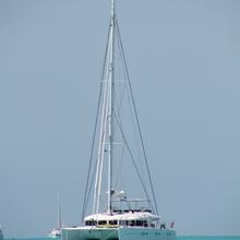 Firefly Yacht 