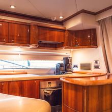 Java Yacht 