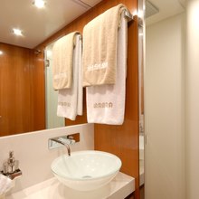 Larmera Yacht 