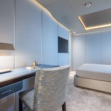 Navis Yacht 