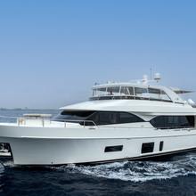 Iridescence Yacht 