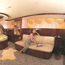 Golden Head Yacht Stateroom - Seating