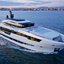 Sea Glass Yacht 