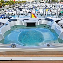 Moza Yacht 