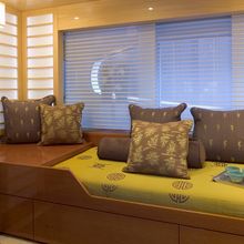 Oui Oui Yacht Quiet Cabin