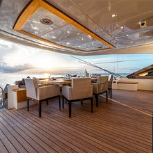 M 105 Yacht 