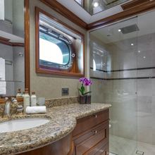 Sanibella Yacht 
