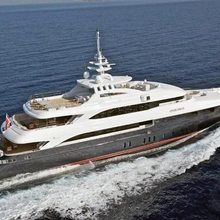 O'Neiro Yacht Running Shot - Aerial
