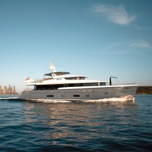 Belle Yacht 