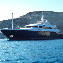 O'Neiro Yacht Side View