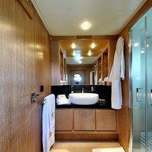 Mastiff Yacht 