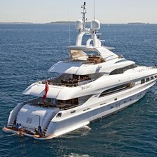 Seven S Yacht Rear View