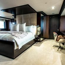 Plan B Yacht 