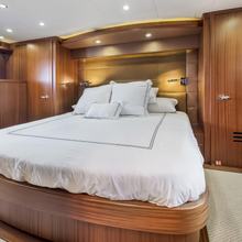 Aurora Yacht 