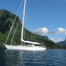 Plum Yacht 