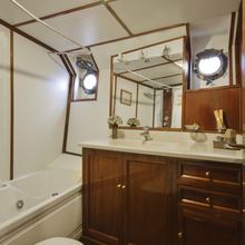 Southern Cross Yacht 