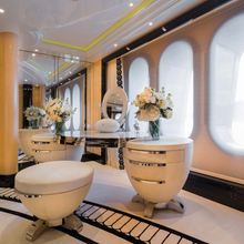 Phoenix 2 Yacht 