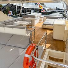 Timeout Together Yacht 