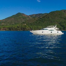 Viva Lola Yacht 