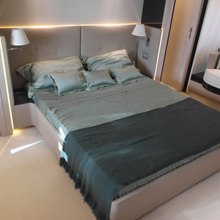 Mirage Yacht 