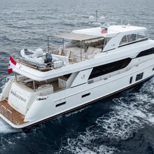 Iridescence Yacht 