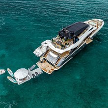 M 105 Yacht 