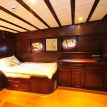 Smile Yacht 