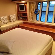 Monticello II Yacht 