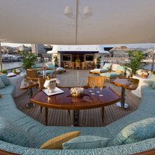 Legend Yacht Bridge Deck Circular Seating