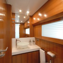 Larmera Yacht 