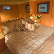 Manara Yacht 