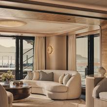 M Yacht 