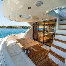 2 Drunk Yacht 
