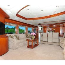 Luna Yacht 