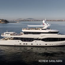 Mitan Yacht 