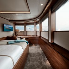 Belle Yacht 