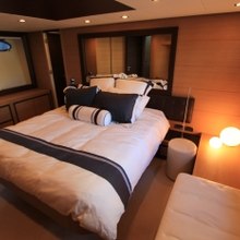 Vantage Yacht 