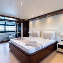 Palatial Yacht 