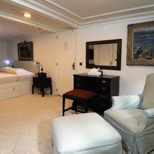 Alicia Yacht Master Stateroom - Seating