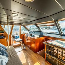 Electra Yacht 