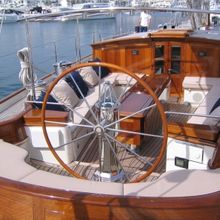 Seabiscuit L Yacht Cockpit