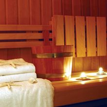 Elegant 007 Yacht Sauna - Candles