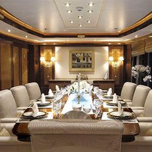 Ludzie Yacht Dining Salon - Table View