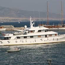 Emera Yacht 