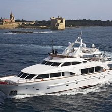 Nanou Yacht 