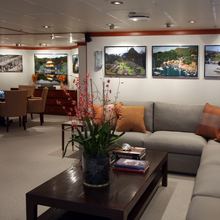 Nurja Yacht Main Salon