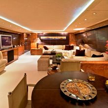 Obsesion Yacht Saloon - Overview