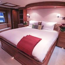 Tubarao Yacht 