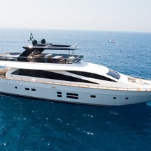 5 Aces Yacht 