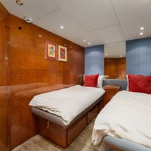 Goldfinger 007 Yacht 